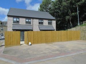 Gardens & Parking - click for photo gallery